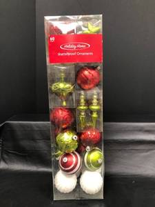 lot 656 image: Shatterproof Christmas Ornaments, Qty 60