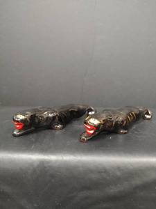lot 660 image: Black Panther Ceramic Figurine in Prowling Position with Gold Accents, Made in Japan