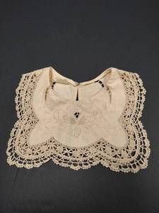 lot 671 image: Vintage Handmade Collar with Floral Embroidery and Crochet Lace Trim Includes Back Closure