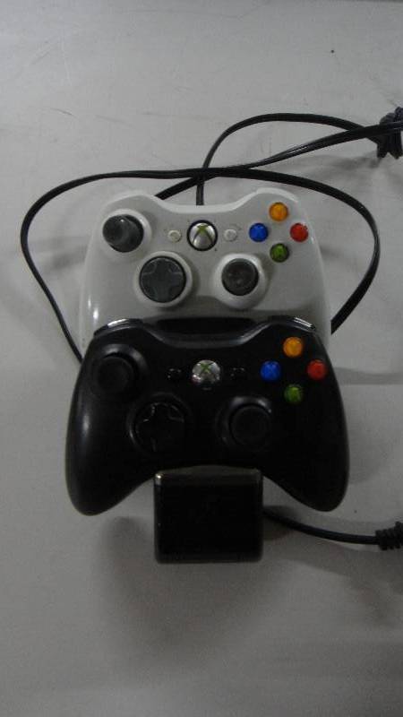 lot 8721 image: Xbox Controllers