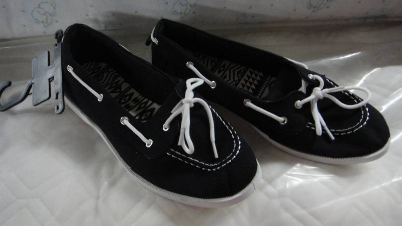 lot 8819 image: Size Xl Shoes