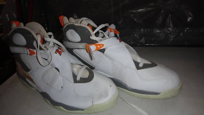 lot 8888 image: Size 15 Tennis Shoes