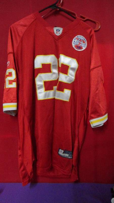 lot 8965 image: Chiefs Jersey Size 56