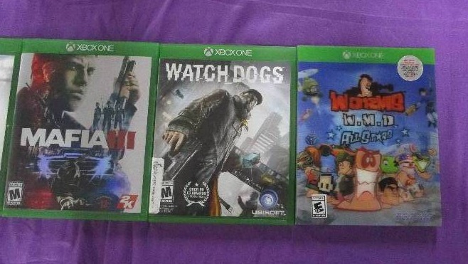 lot 8752 image: Lot of Games