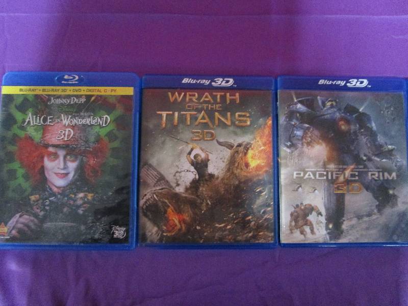 lot 8748 image: Lot of Blu-Ray Dvds