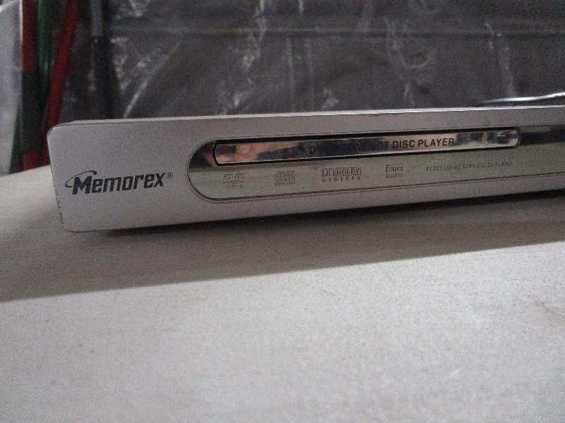 lot 8987 image: Dvd Player