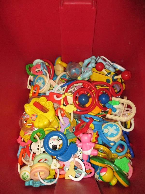 lot 8973 image: Vintage Toy Lot