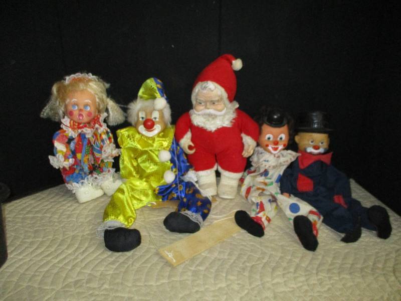 lot 10603 image: Vintage Doll Lot