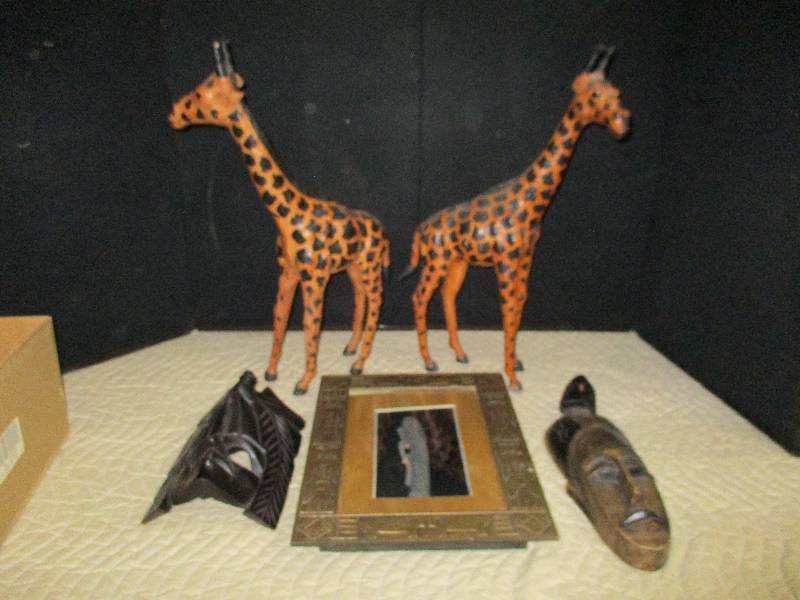 lot 10604 image: Home Dcor Lot