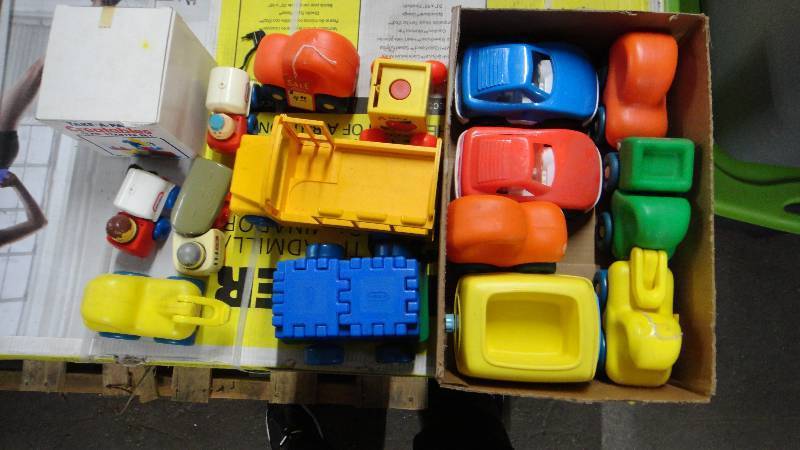 lot 10648 image: Vintage Toy Lot