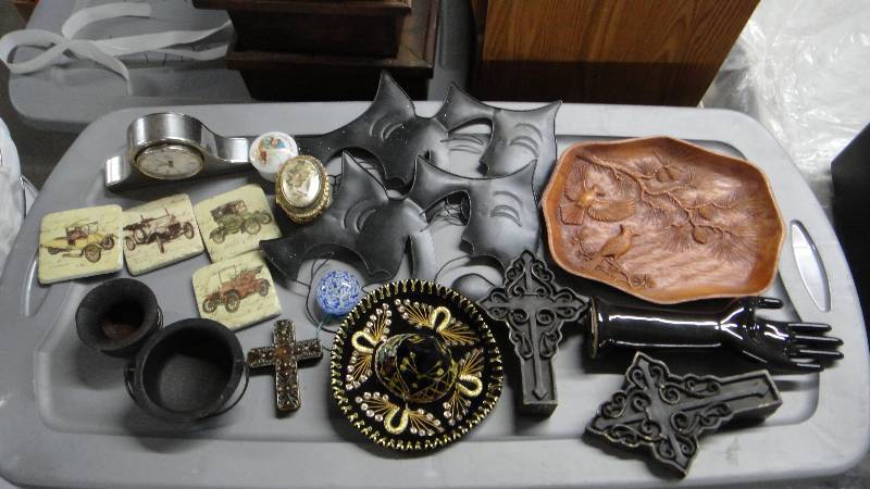 lot 10652 image: Random Lot of Items