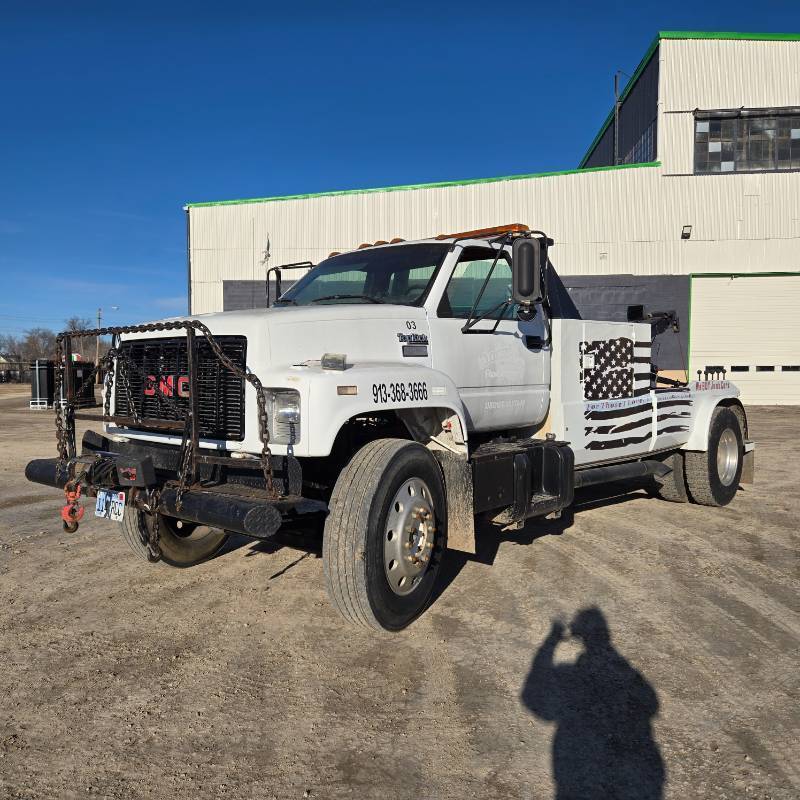 lot 25 image: 1993 GMC Tow Truck  Top Kick Allison Automatic  427 Big Block Chevy