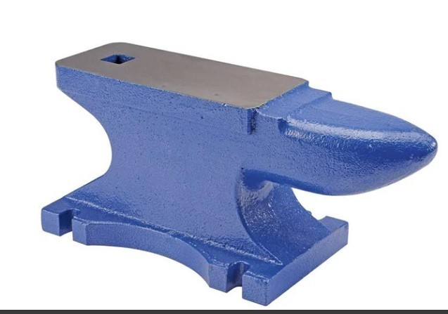 lot 643 image: Unused Suihe 200 LB Cast Iron Anvil