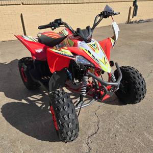 lot 33 image: New Vitacci Penatora 124 4-wheelerATV (Red)