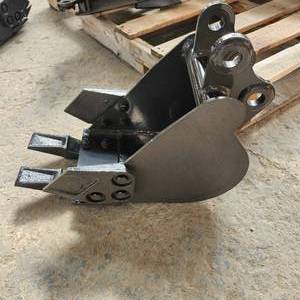 lot 73 image: Heavy Duty Excavator Bucket  Equipped For a 1-3 Ton Excavator