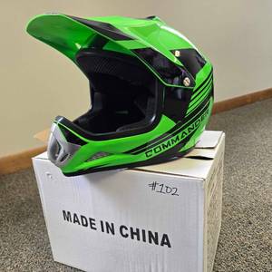 lot 102 image: Unused Commander Motocross Helmet  GreenBlack  Youth L