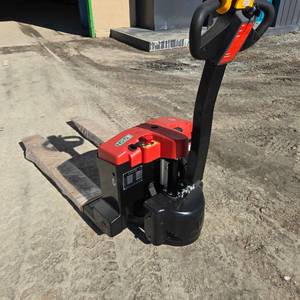 lot 126 image: Unused 1.5 Ton Electric Pallet Jack