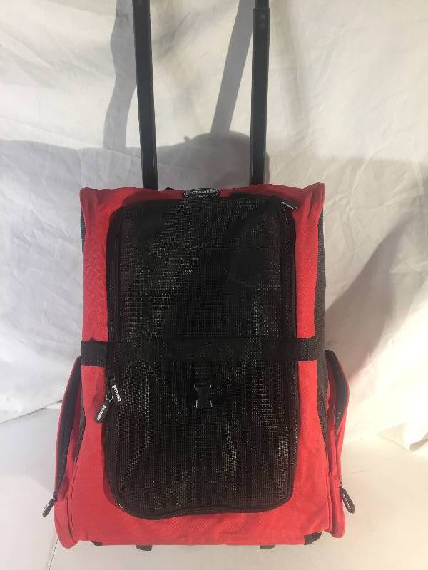 lot 6335 image: Pet Carrier