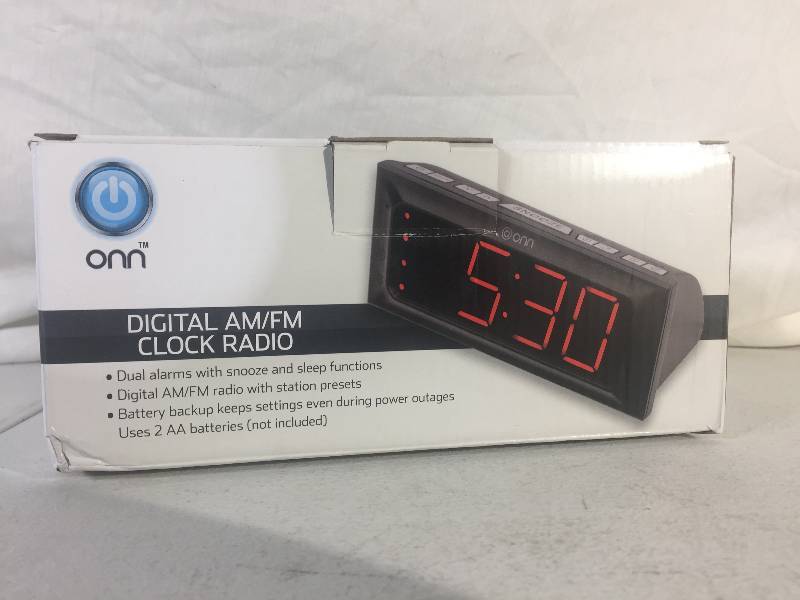 lot 6339 image: AMFM Alarm clock