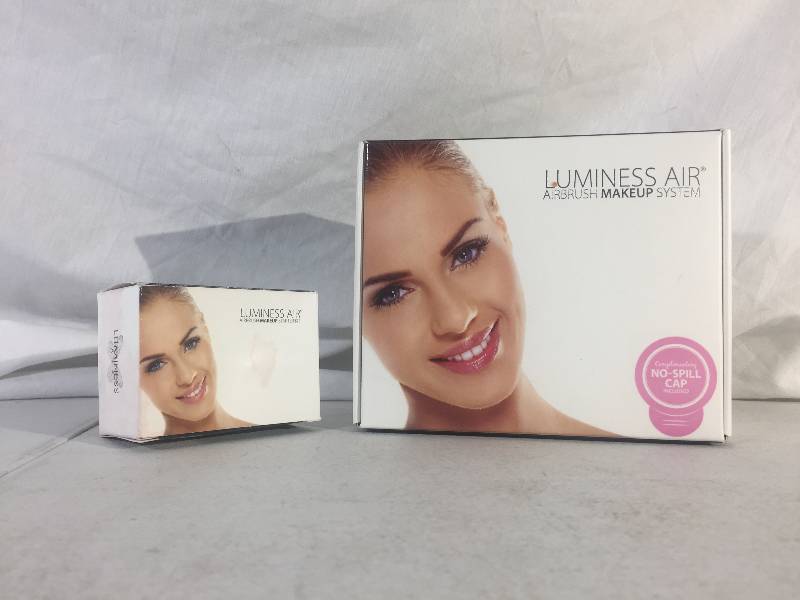 lot 6352 image: Luminis Air Makeup system.