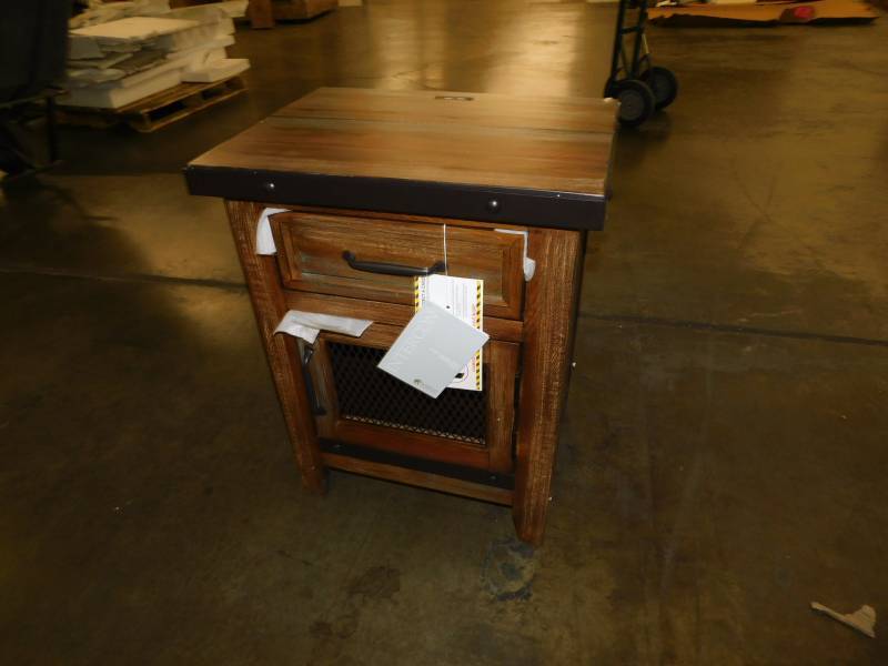 Intercon Furniture Night Stand Huge Undelivered Freight Auction Kayak Log Splitter Furniture And More Equip Bid