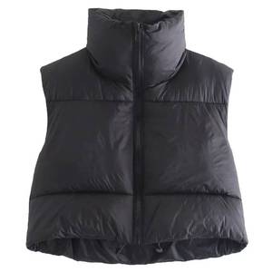 lot 5717 image: Kissonic Womens Padded Down Vest Puffer Stand Collar Zip Up Crop Sleeveless Jacket (Medium, Black)