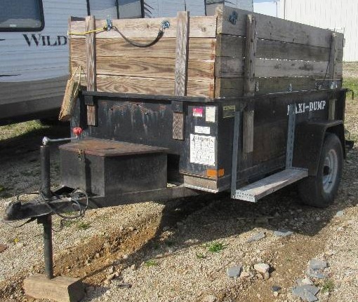 lot 5947 image: Maxi-Dump Trailer - VIN #1M9UD1210XJ11245