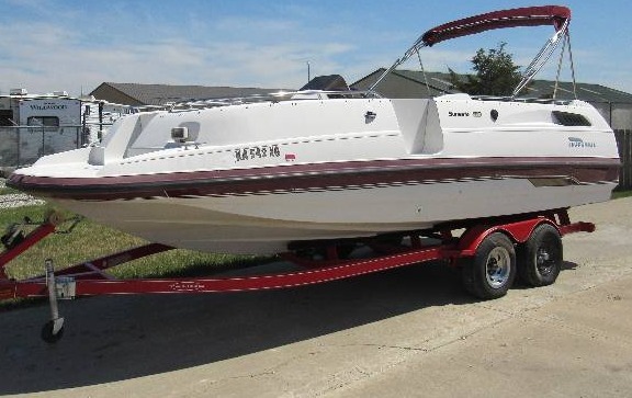 lot 5953 image: Chaparral Sunesta 220 - VIN # FGBX0553D494