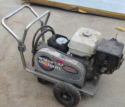lot 5981 image: Water Shotgun Power Washer by Simpson - Model #WS 3000 GHS