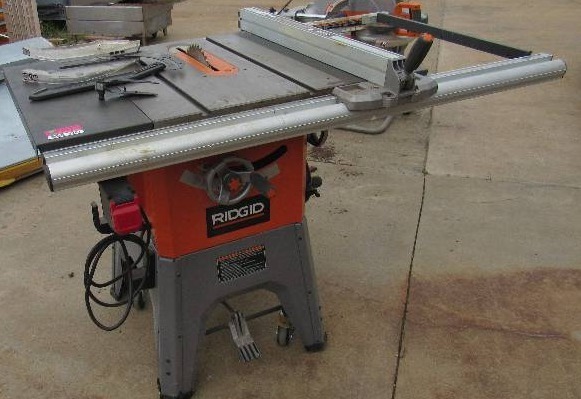 lot 5987 image: Rigid Table Saw - R4512