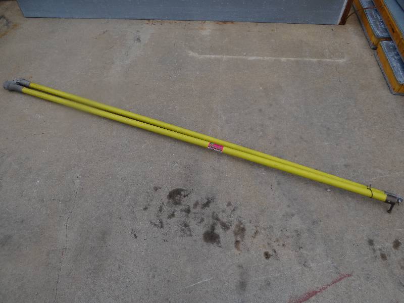 lot 8359 image: Lineman - Hot Stick