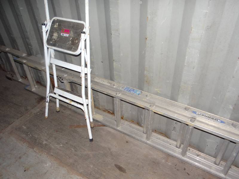 lot 8370 image: Extension Ladder & Step Stool