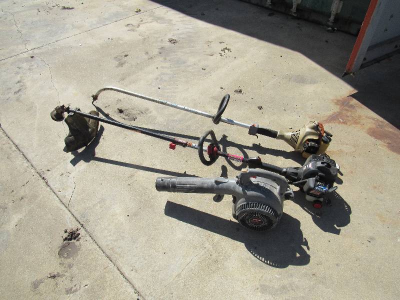 lot 8350 image: Lot of 2 Gas Trimmers & 1 Blower