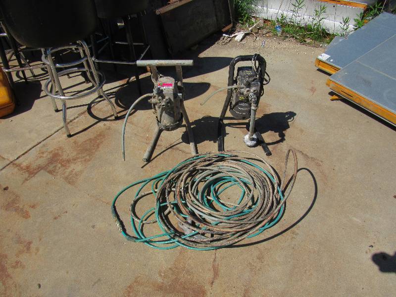 lot 8354 image: Lot of 2 Wagoner Paint Sprayers w Gun & Hose