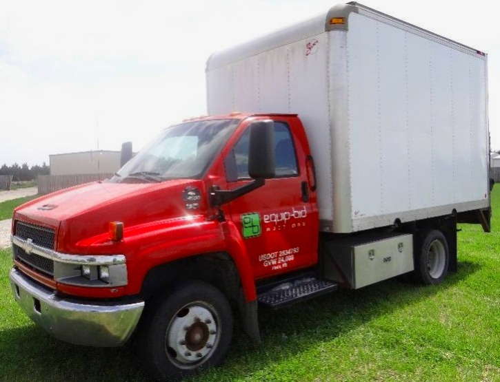 lot 1005 image: 2004 Chevrolet C4500 Duramax Diesel Box Truck - VIN # 1GBE4C12X4F512058