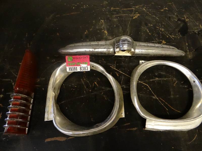 lot 8383 image: Lot of Misc. Antique Car Parts