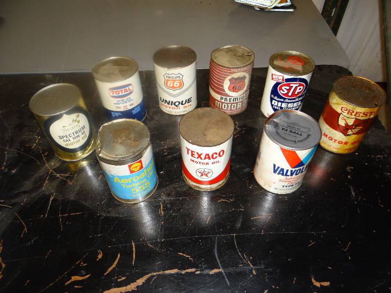 lot 8390 image: Lot of 9 Oil Cans - Empty