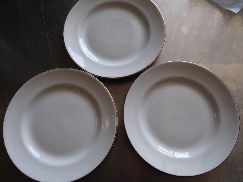 lot 2078 image: Steelite International 8 Plates Approx. 95