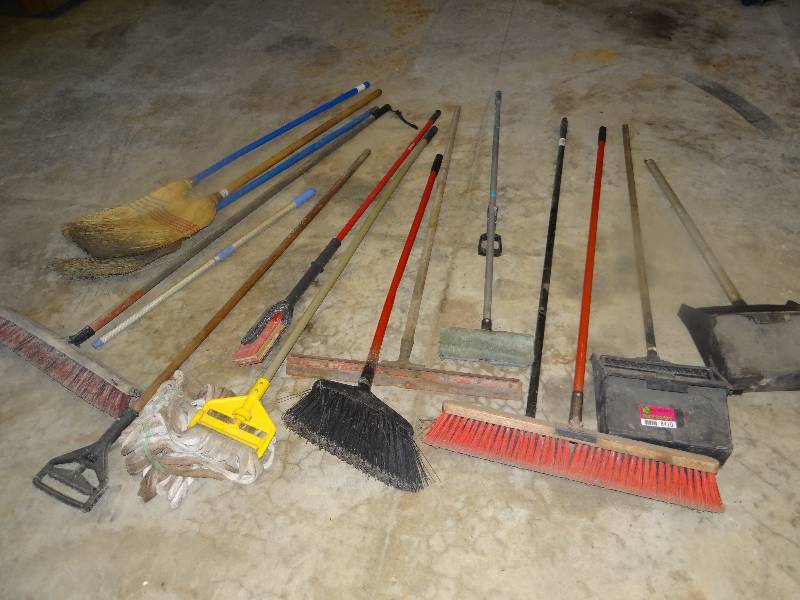 lot 8410 image: Lot of Broom & Misc.