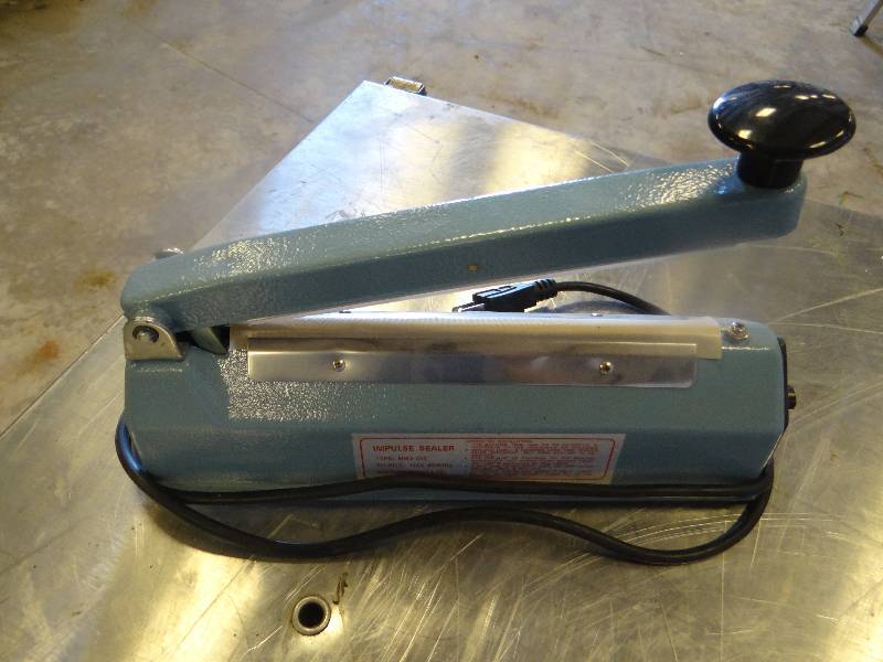lot 8425 image: Impulse Sealer - Type MMS-200