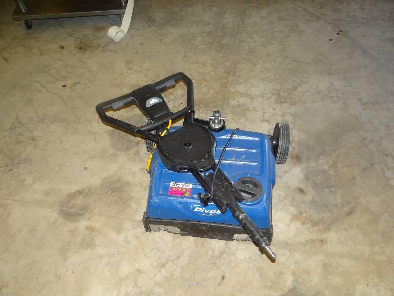 lot 8432 image: Windsor Pivot Commercial Floor Scrubber