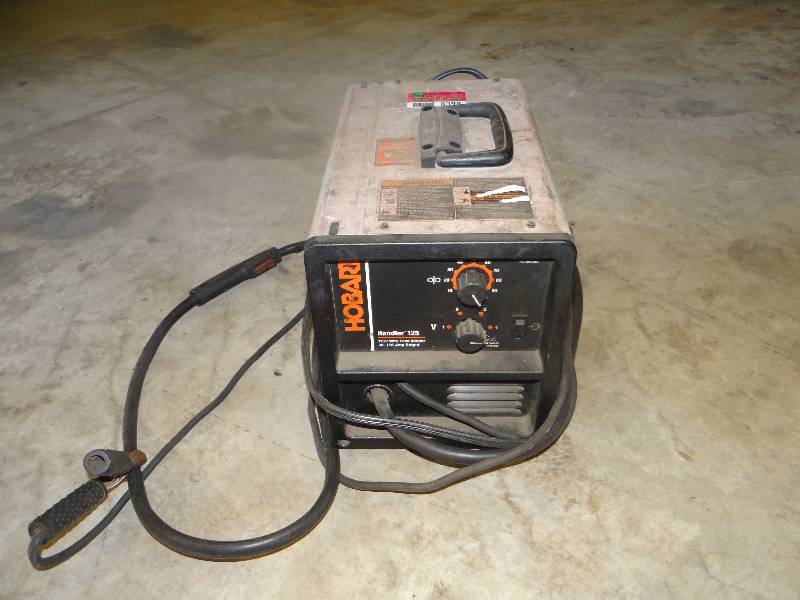 lot 8398 image: Hobart Handler 125 Wire Feed Welder