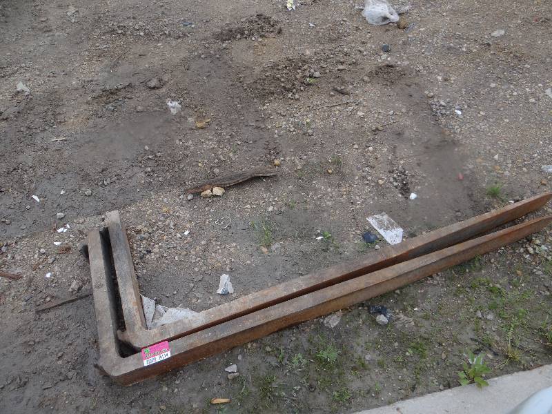 lot 8444 image: Fork Truck Forks - 5