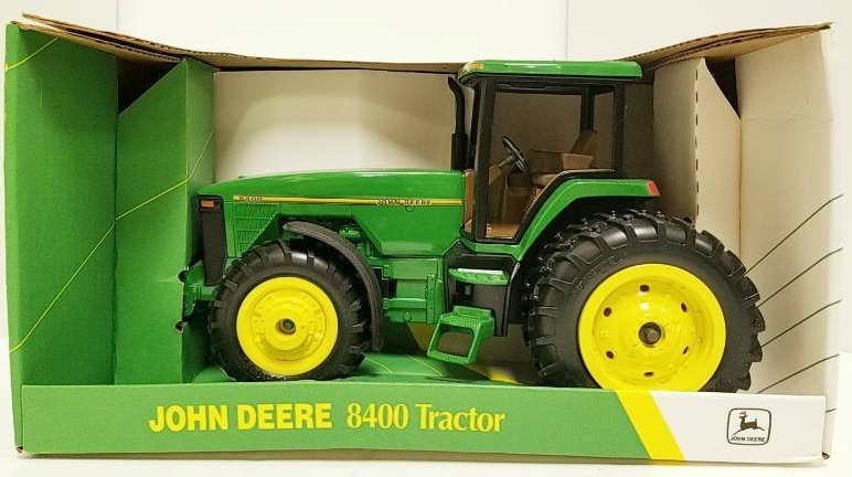 lot 1003 image: Ertl John Deere 8400 Collectors Edition Tractor, Duals wFWA, 116 scale, # 5786CA, very clean, NIB