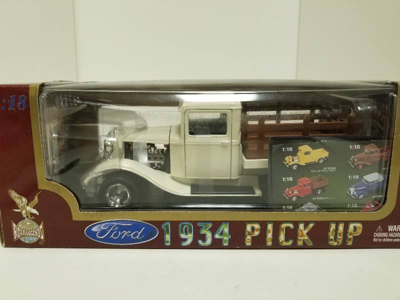 Road Legends 1934 Ford Pickup 1/18 scale/# 92258 die cast