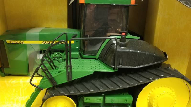 lot 1036 image: Ertl John Deere 9400T Tractor Collector Edition, 116 scale, #15005, NIB  Very nice