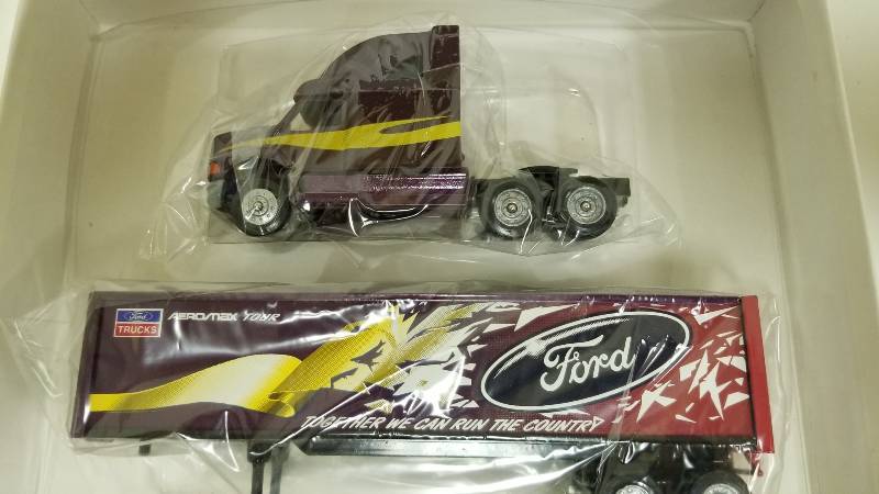 lot 1071 image: Winross first edition Series # 4 FORD AERO MAX Tour Semi, 164 scale NIB