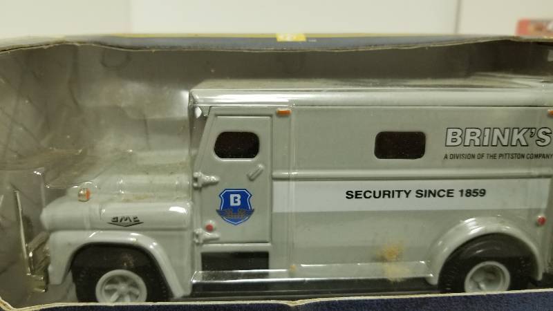 Ertl Brink's 1959 GMC Armored Truck Bank | Diecast Collection Ertl