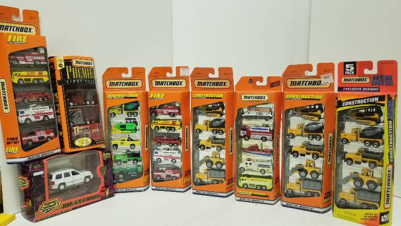 lot 1088 image: Huge Lot Matchbox Construction  Rescue over 35 cars