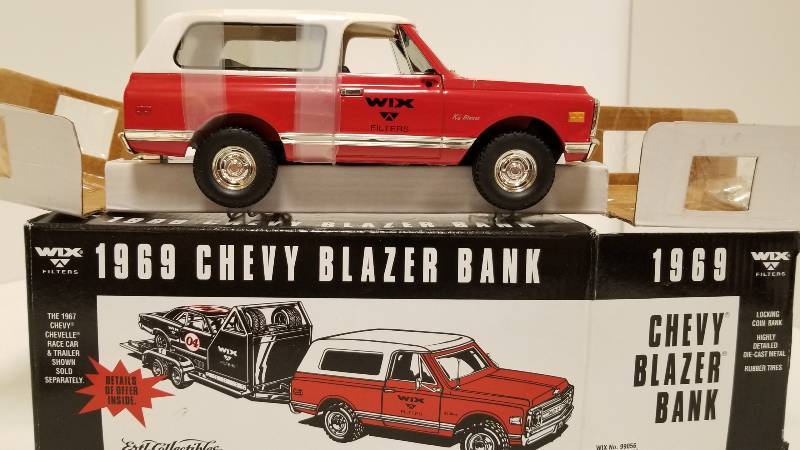 lot 1125 image: WixErtl 1969 Chevy Blazer Bank, 124 scale, NIB